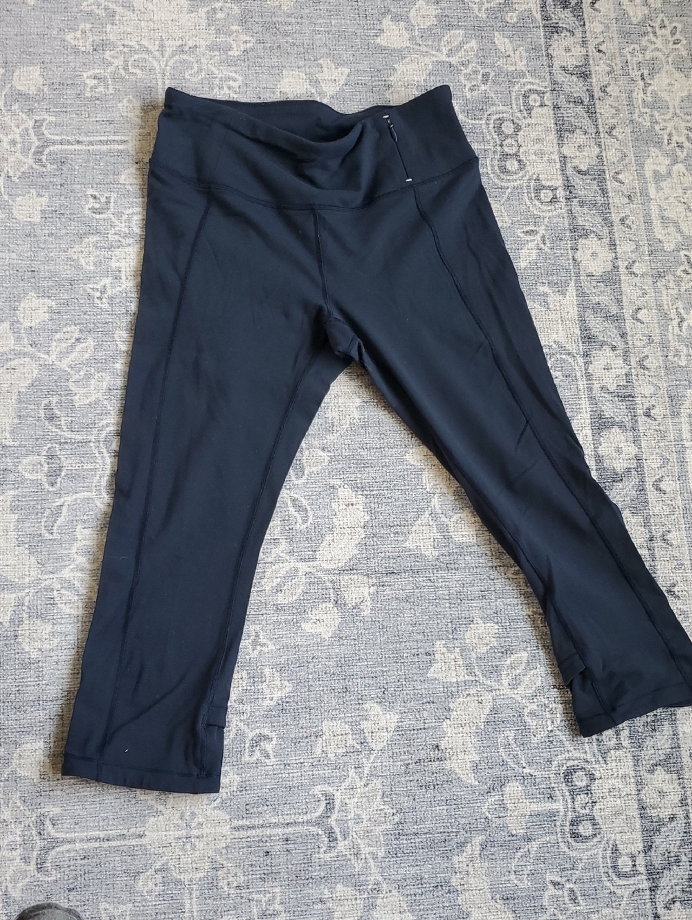 CALIA by Carrie Underwood Women's Navy Capri Leggings